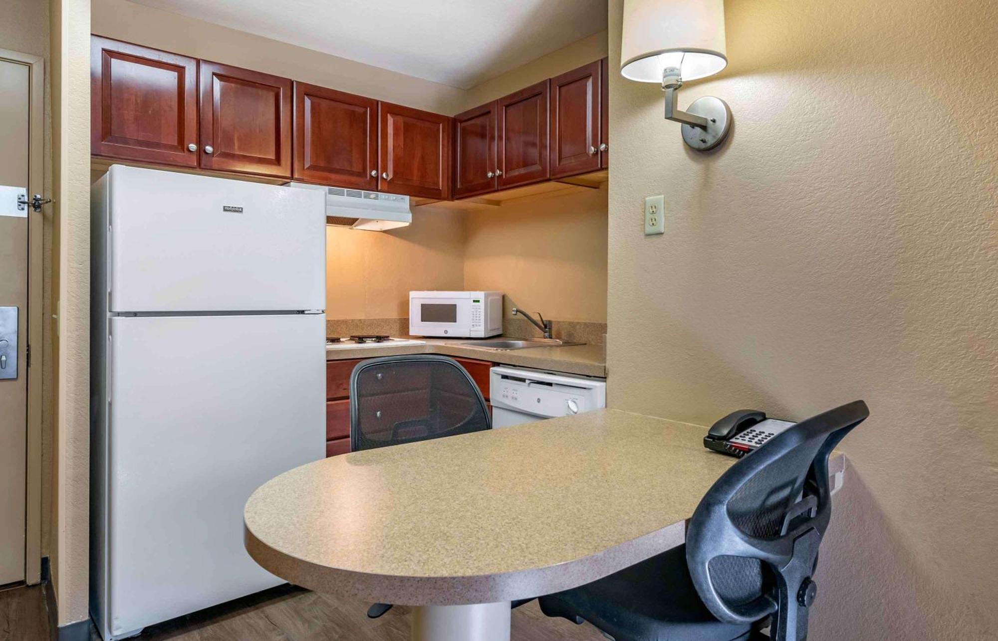 Extended Stay America Suites - Raleigh - Rtp - 4919 Miami Blvd Durham megye  Kültér fotó